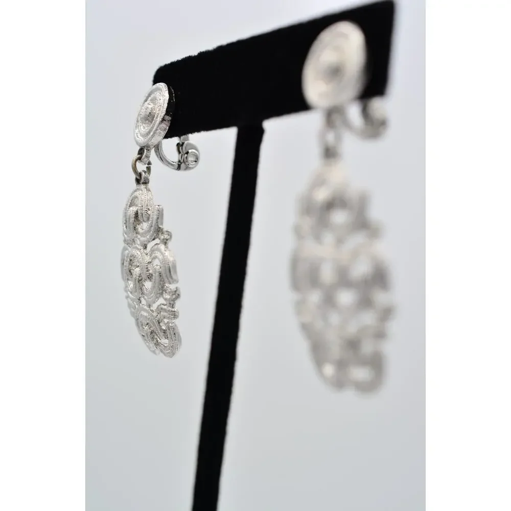 Monet elegant vintage